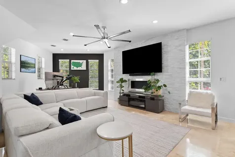 814 SW 10th Street Fort Lauderdale FL 33315