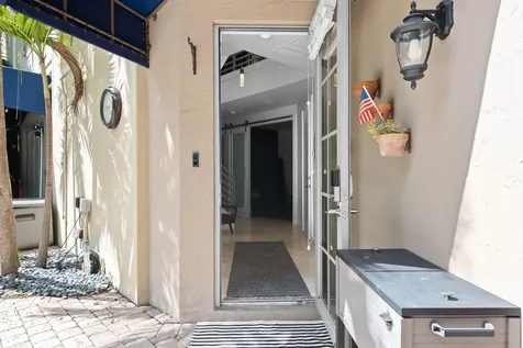 814 SW 10th Street Fort Lauderdale FL 33315