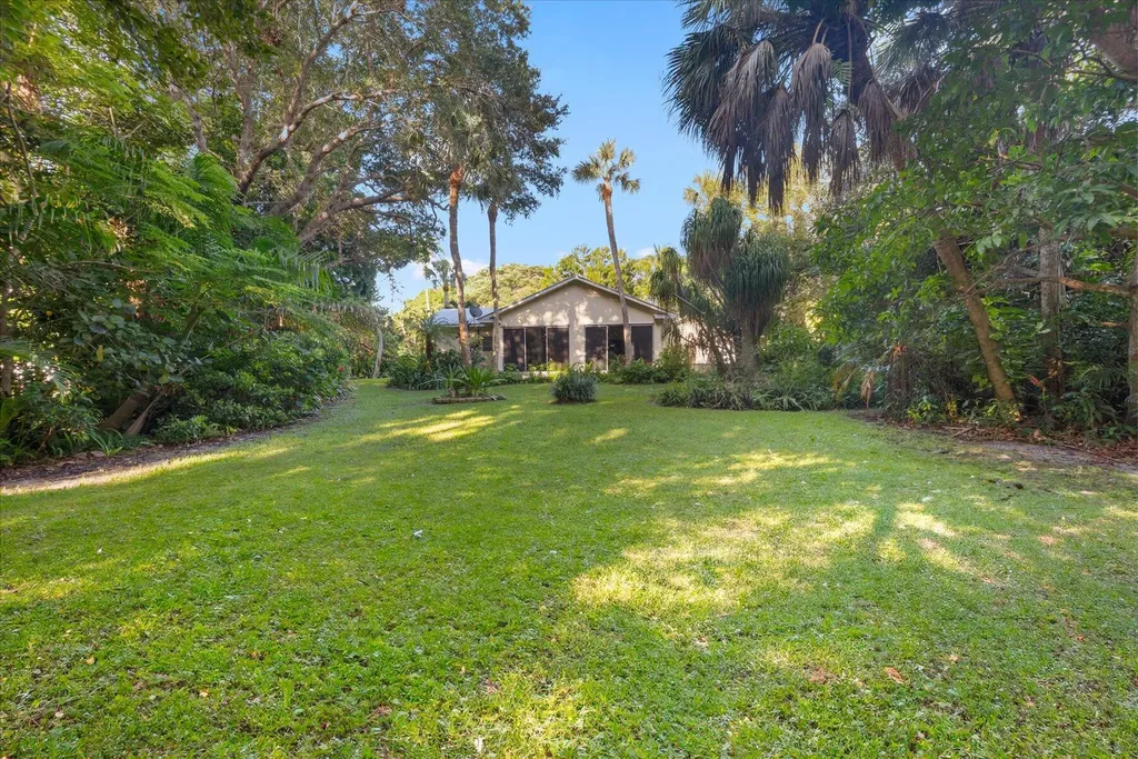 24/22 Via Lucindia Drive Sewalls Point FL 34996