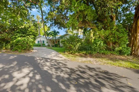24/22 Via Lucindia Drive Sewalls Point FL 34996