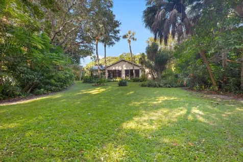 24/22 Via Lucindia Drive Sewalls Point FL 34996