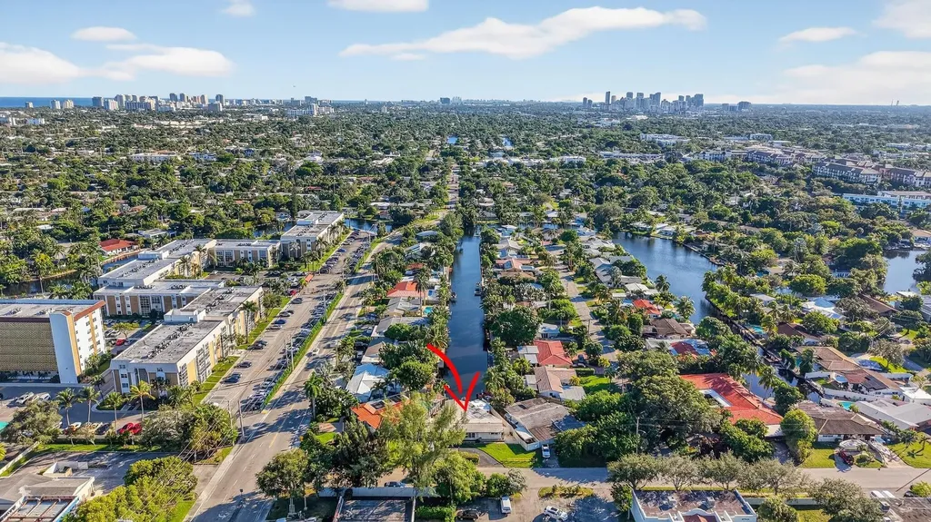 1570 NE 30th Place Oakland Park FL 33334