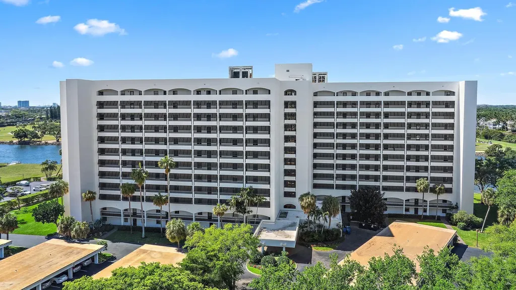 356 Golfview Road North Palm Beach FL 33408