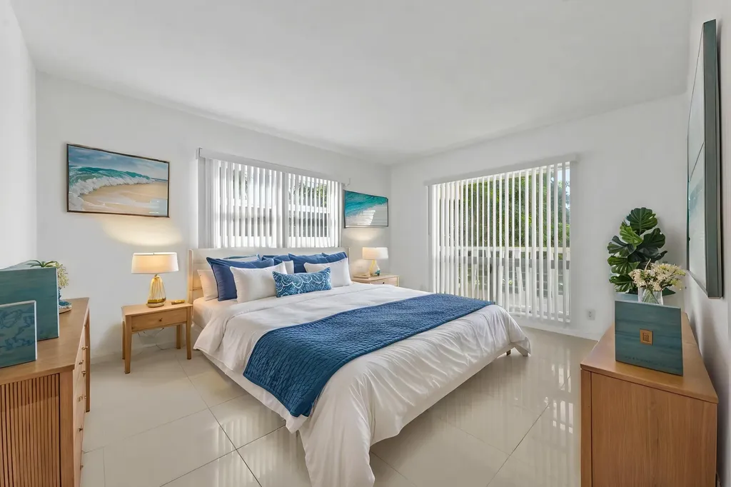 2755 NE 28th Avenue Lighthouse Point FL 33064