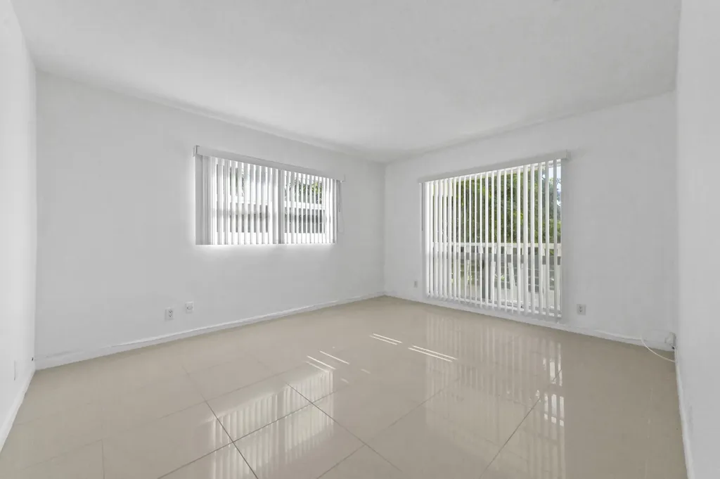2755 NE 28th Avenue Lighthouse Point FL 33064