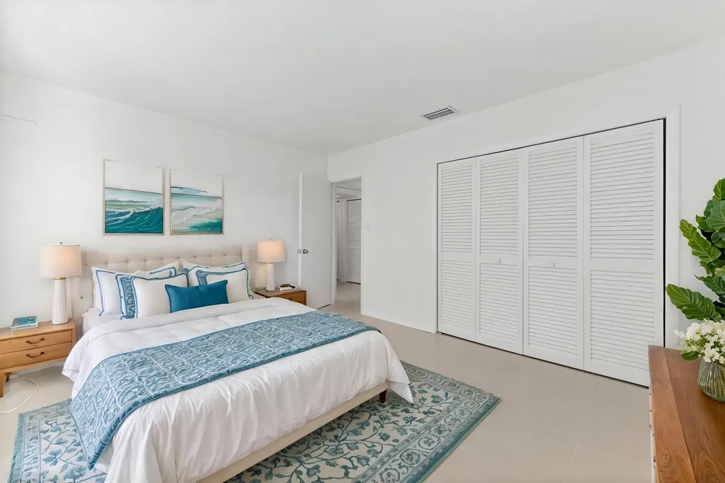 2755 NE 28th Avenue Lighthouse Point FL 33064