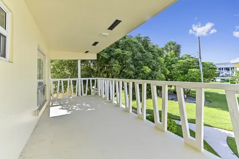 2755 NE 28th Avenue Lighthouse Point FL 33064