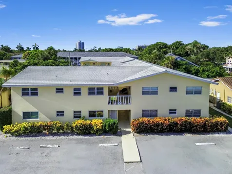 2755 NE 28th Avenue Lighthouse Point FL 33064