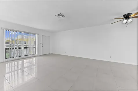 2755 NE 28th Avenue Lighthouse Point FL 33064