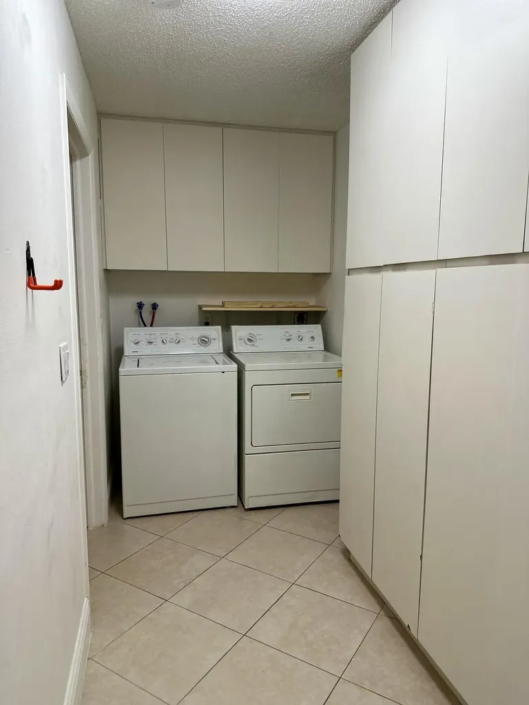 2886 Fernley Drive E West Palm Beach FL 33415
