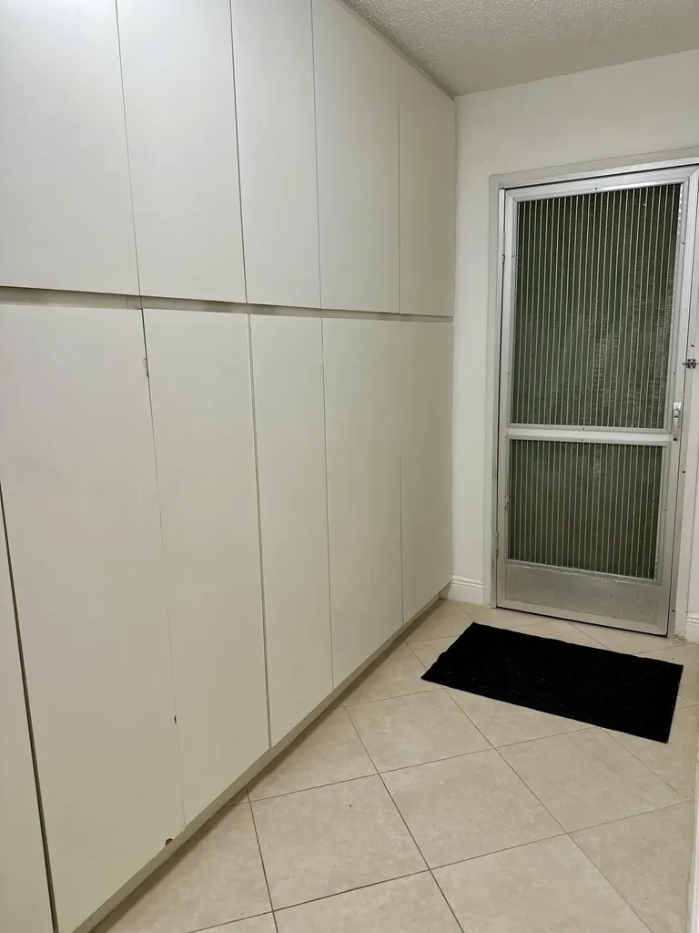 2886 Fernley Drive E West Palm Beach FL 33415