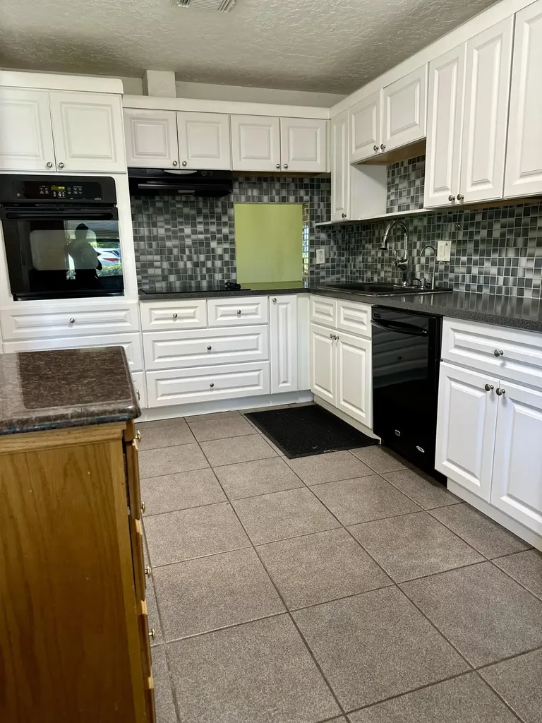 2886 Fernley Drive E West Palm Beach FL 33415