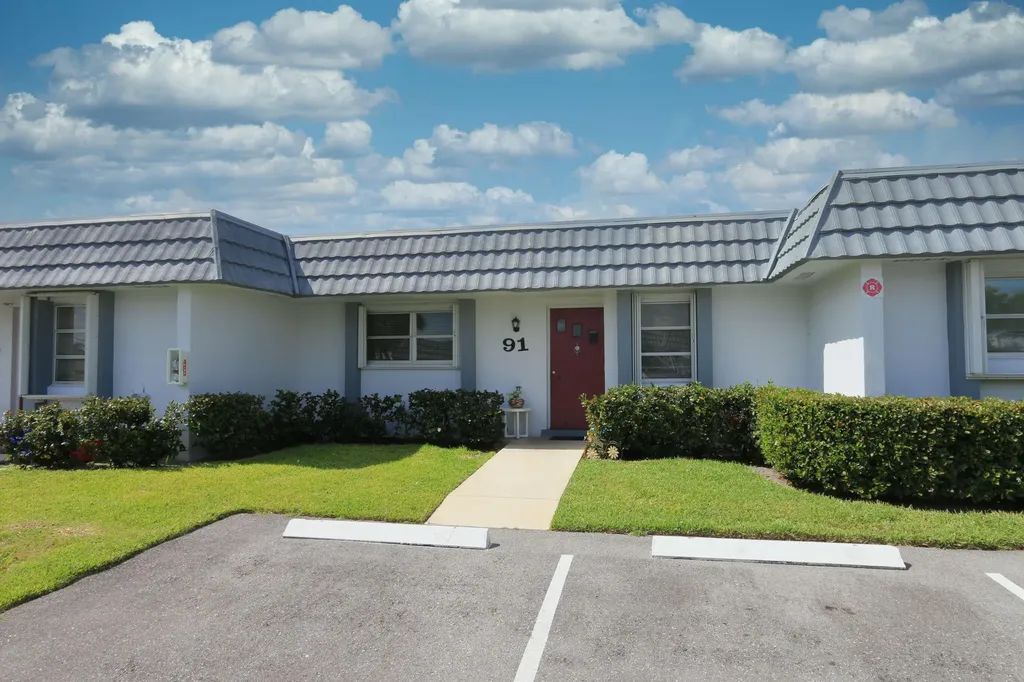 2886 Fernley Drive E West Palm Beach FL 33415
