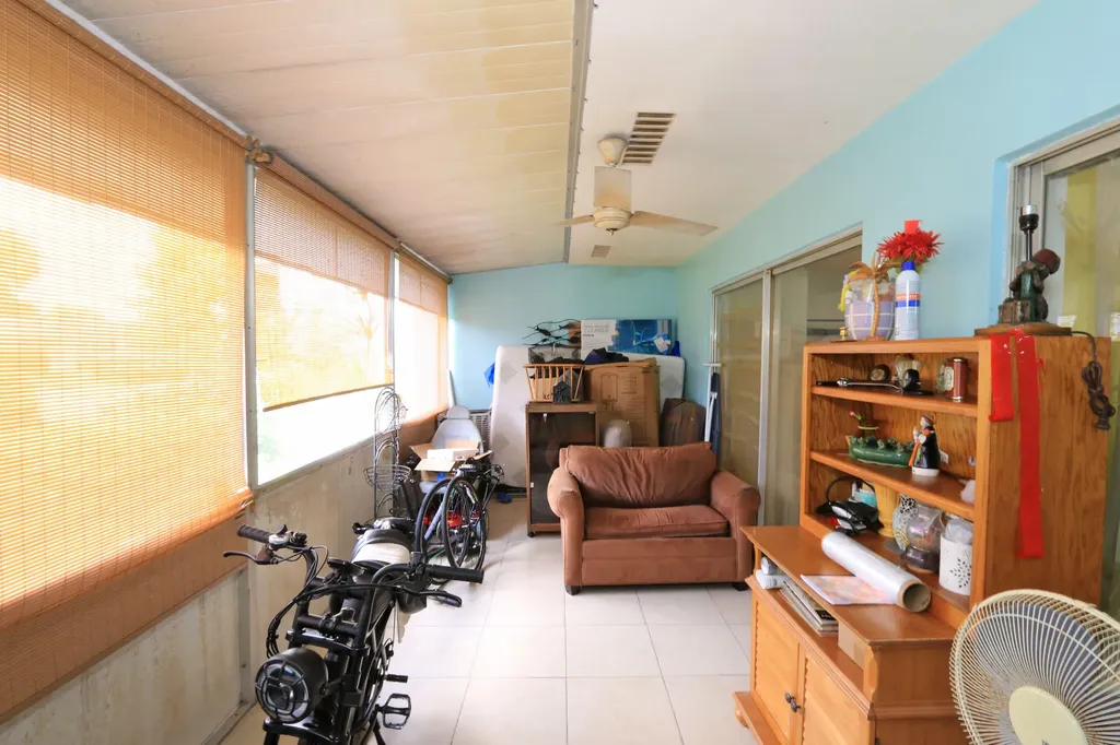 2886 Fernley Drive E West Palm Beach FL 33415