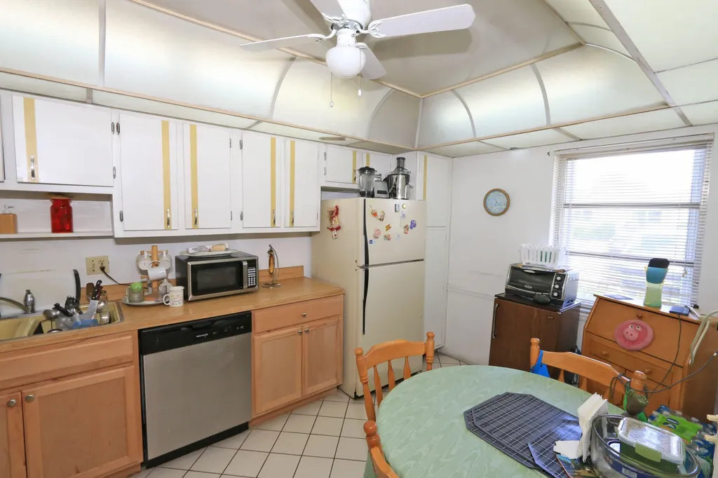 2886 Fernley Drive E West Palm Beach FL 33415