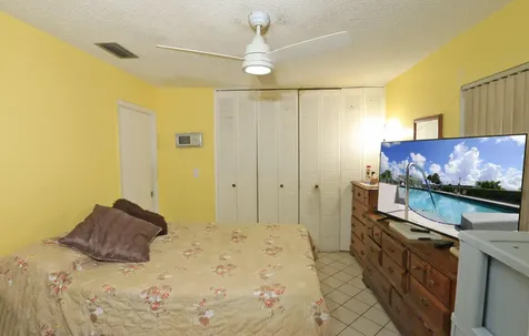 2886 Fernley Drive E West Palm Beach FL 33415