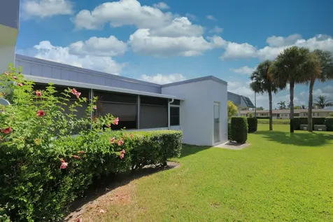 2886 Fernley Drive E West Palm Beach FL 33415