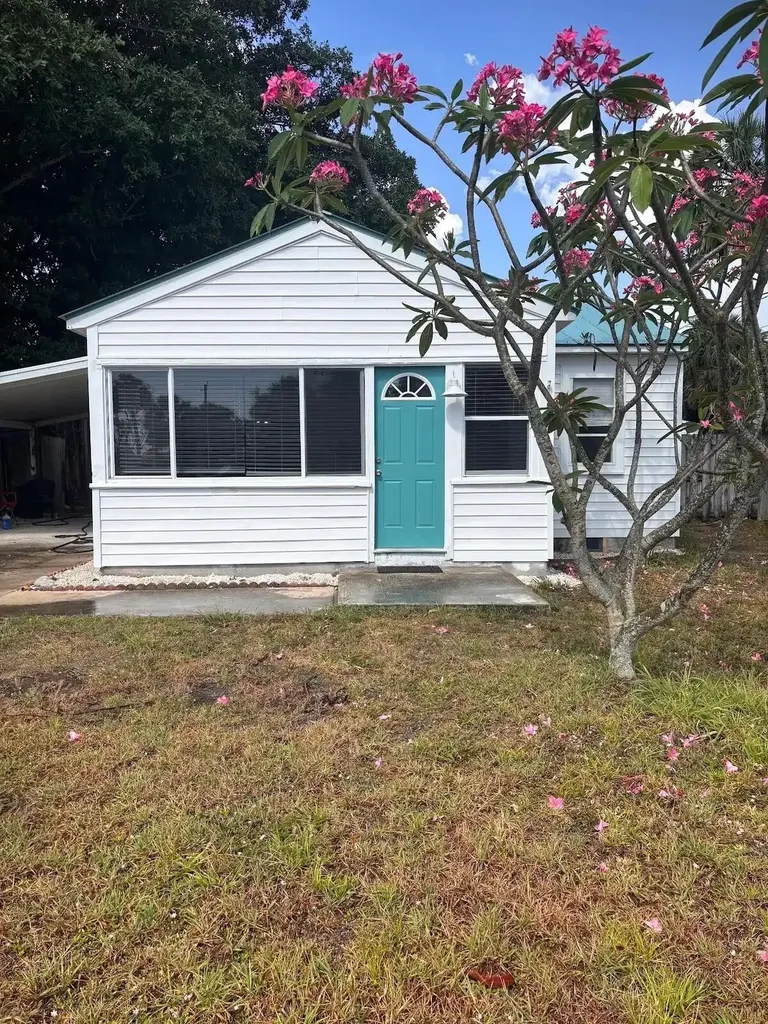 2472 NE Pine Avenue Jensen Beach FL 34957