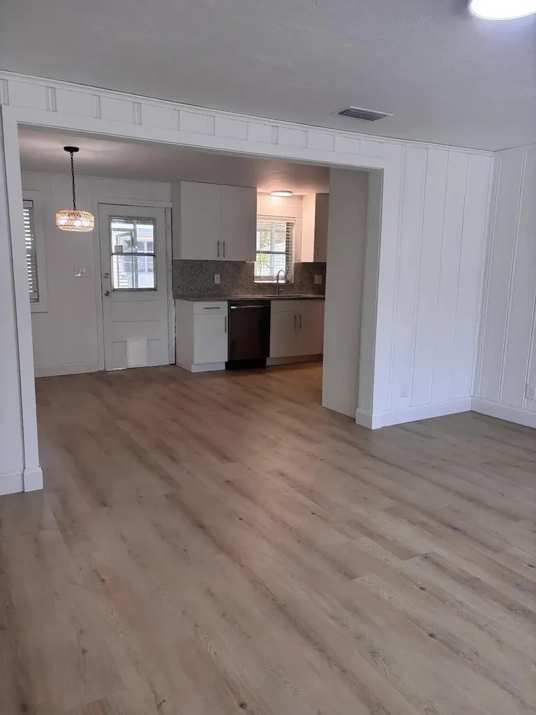2472 NE Pine Avenue Jensen Beach FL 34957