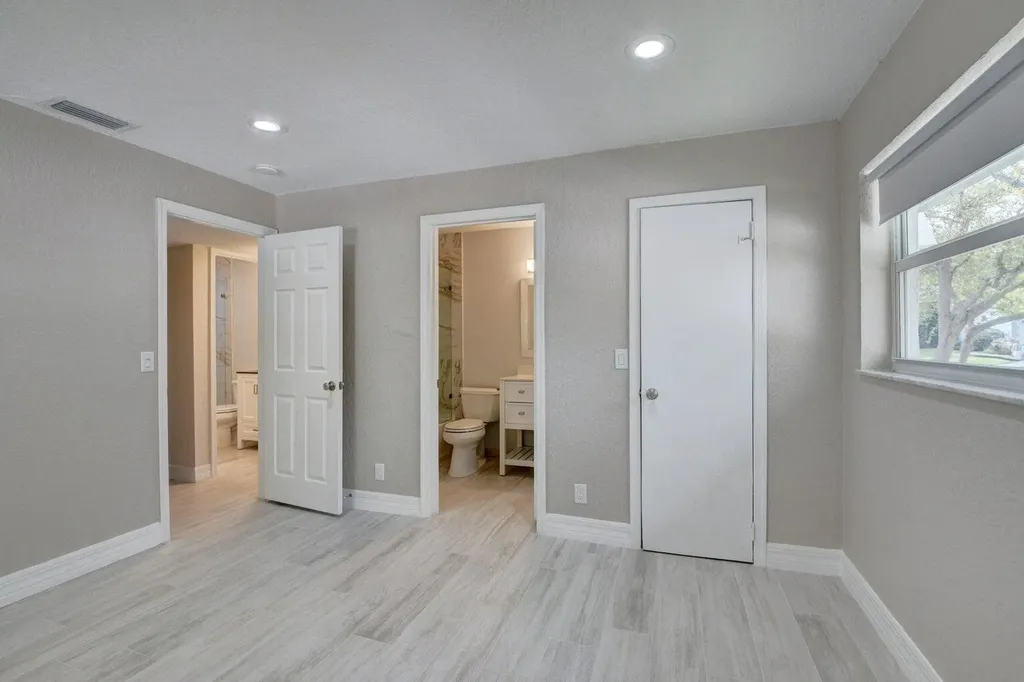 398 W Camino Real Boca Raton FL 33432