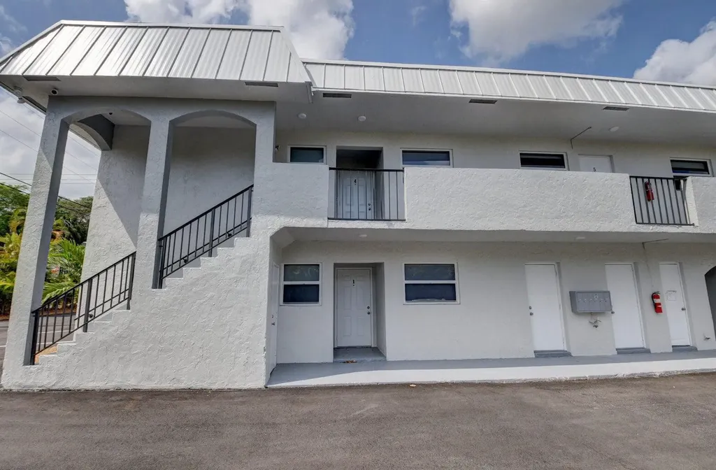 398 W Camino Real Boca Raton FL 33432
