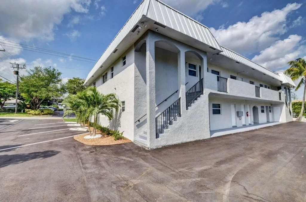 398 W Camino Real Boca Raton FL 33432
