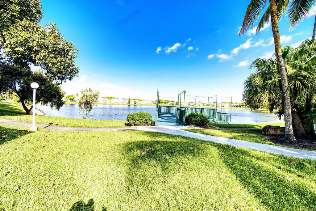3469 NW 44th Street Oakland Park FL 33309