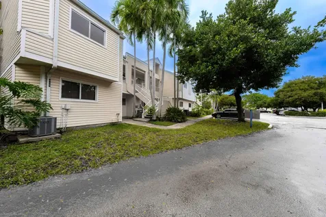 3469 NW 44th Street Oakland Park FL 33309