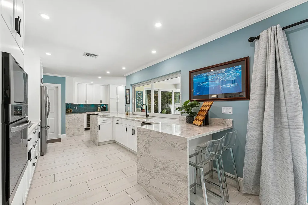 4430 NE 30th Avenue Lighthouse Point FL 33064