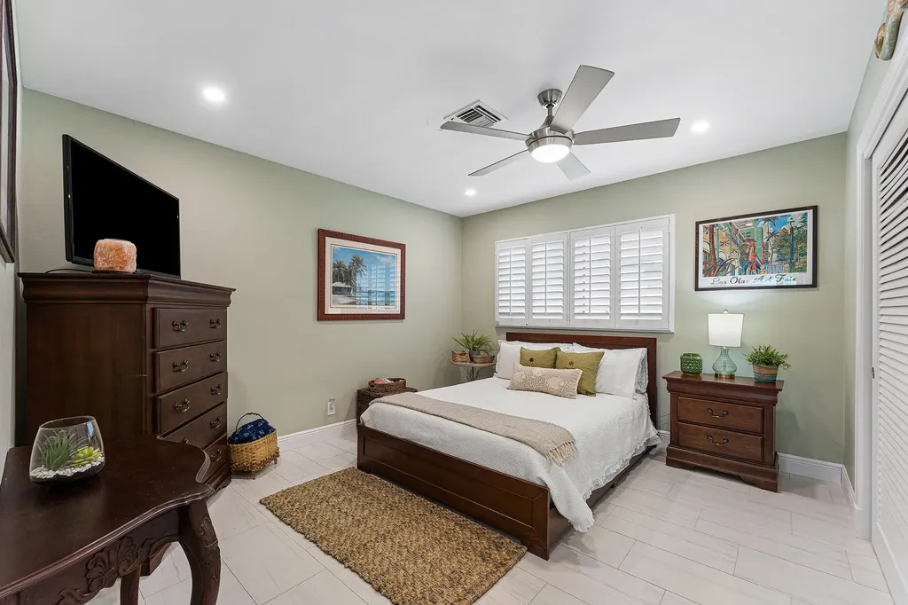 4430 NE 30th Avenue Lighthouse Point FL 33064
