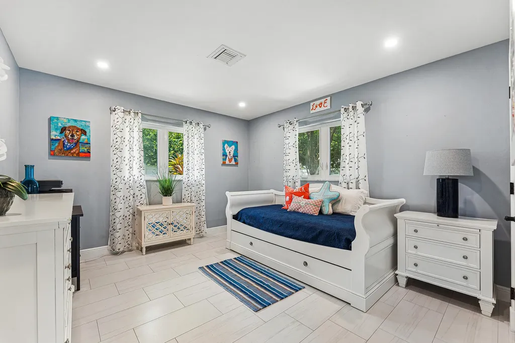 4430 NE 30th Avenue Lighthouse Point FL 33064