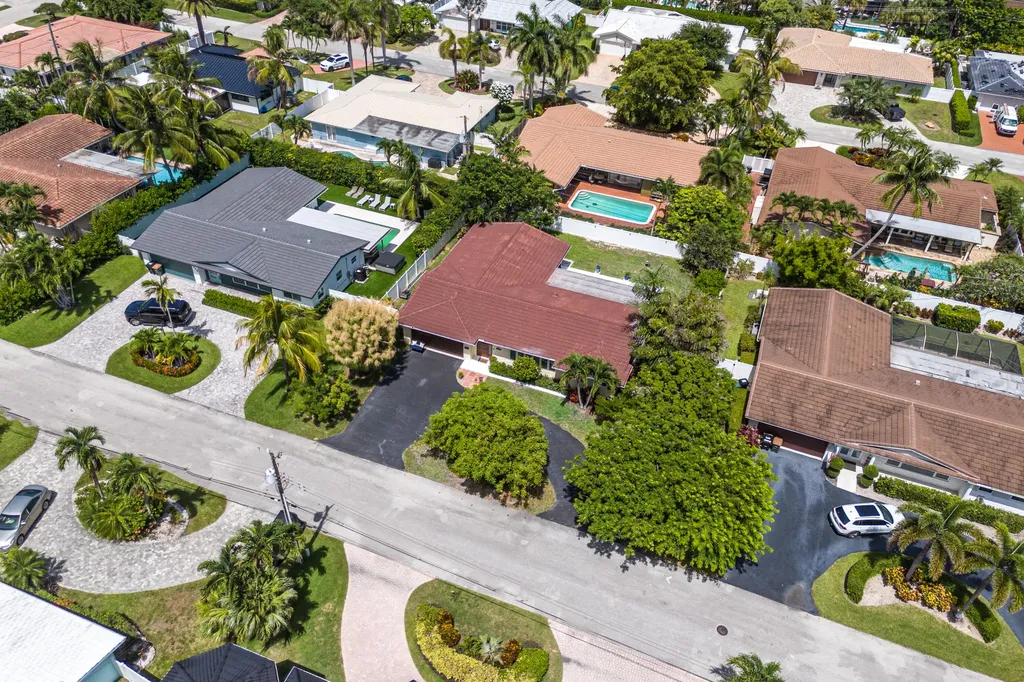 4430 NE 30th Avenue Lighthouse Point FL 33064