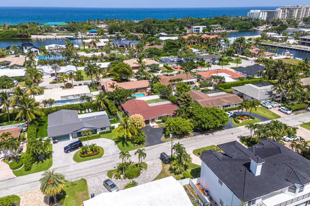4430 NE 30th Avenue Lighthouse Point FL 33064