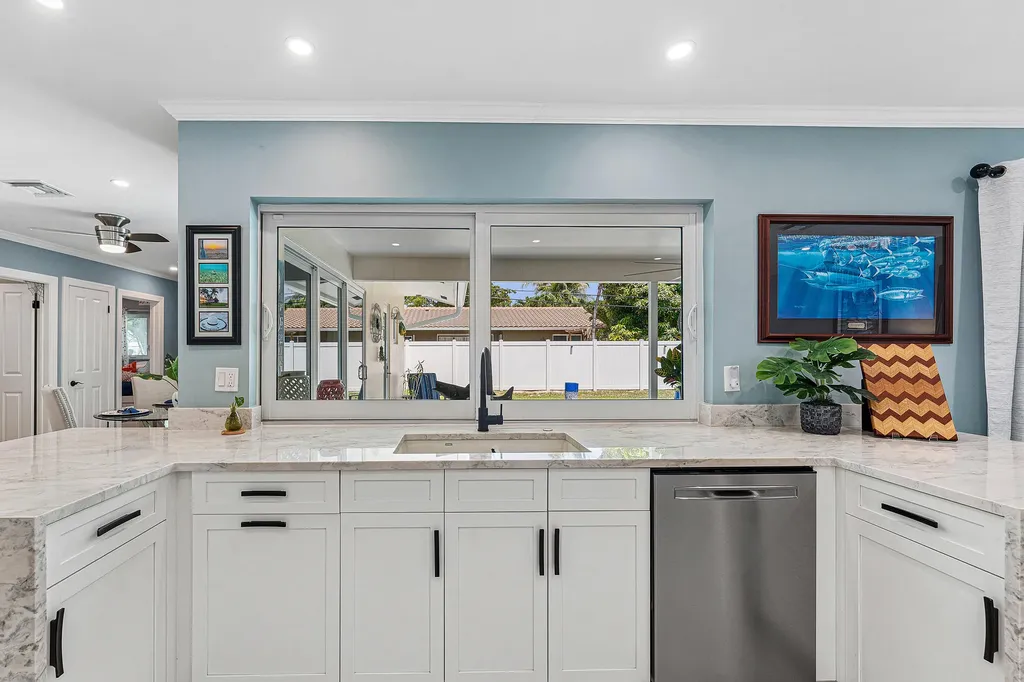 4430 NE 30th Avenue Lighthouse Point FL 33064