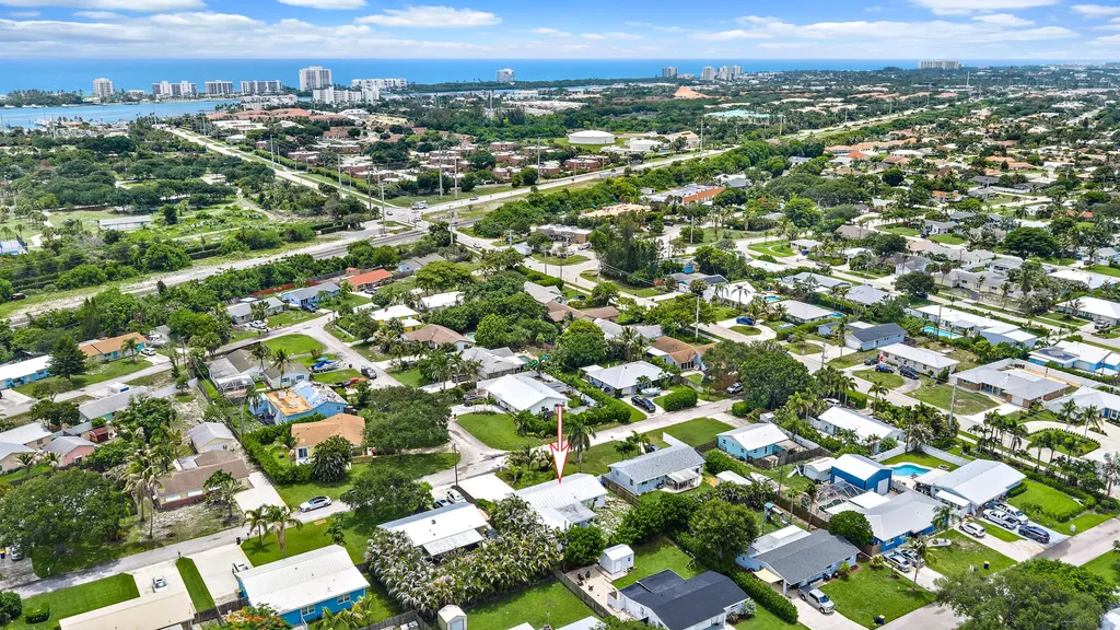 19144 SE Arnold Drive Tequesta FL 33469