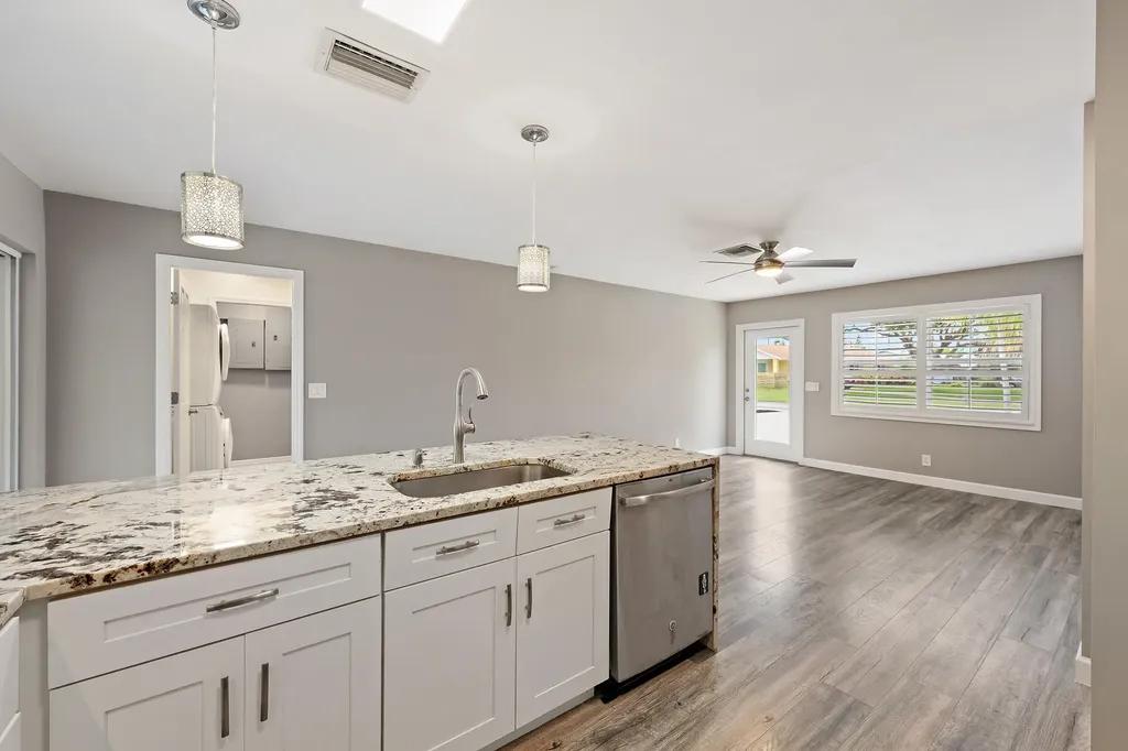 19144 SE Arnold Drive Tequesta FL 33469