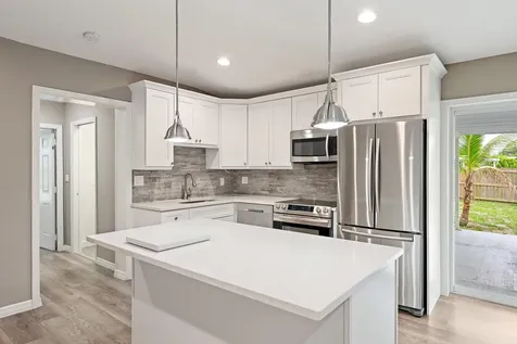 19144 SE Arnold Drive Tequesta FL 33469