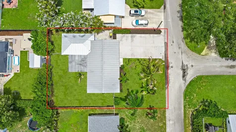 19144 SE Arnold Drive Tequesta FL 33469