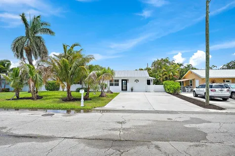19144 SE Arnold Drive Tequesta FL 33469