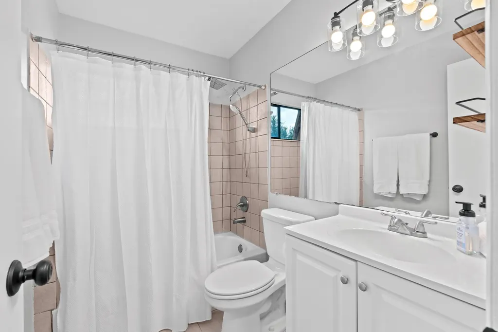 4155 Palm Bay Circle West Palm Beach FL 33406