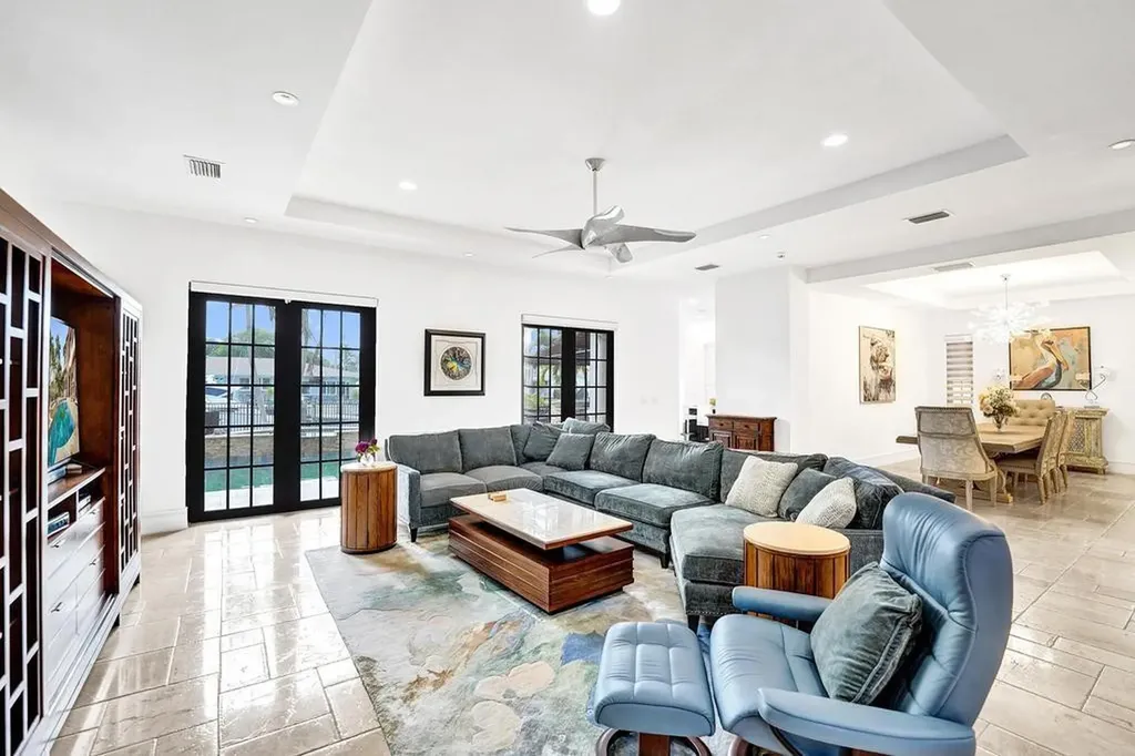 2340 NE 47th Street Lighthouse Point FL 33064