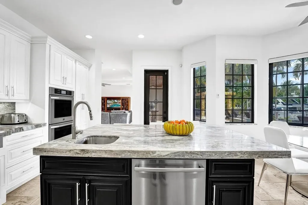 2340 NE 47th Street Lighthouse Point FL 33064