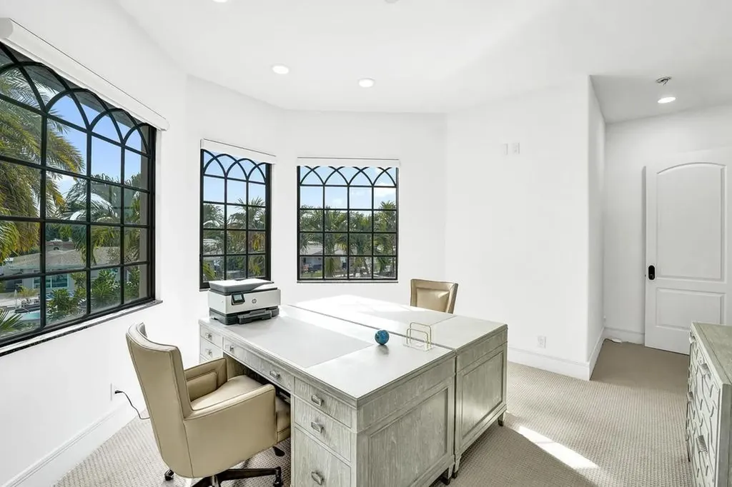 2340 NE 47th Street Lighthouse Point FL 33064
