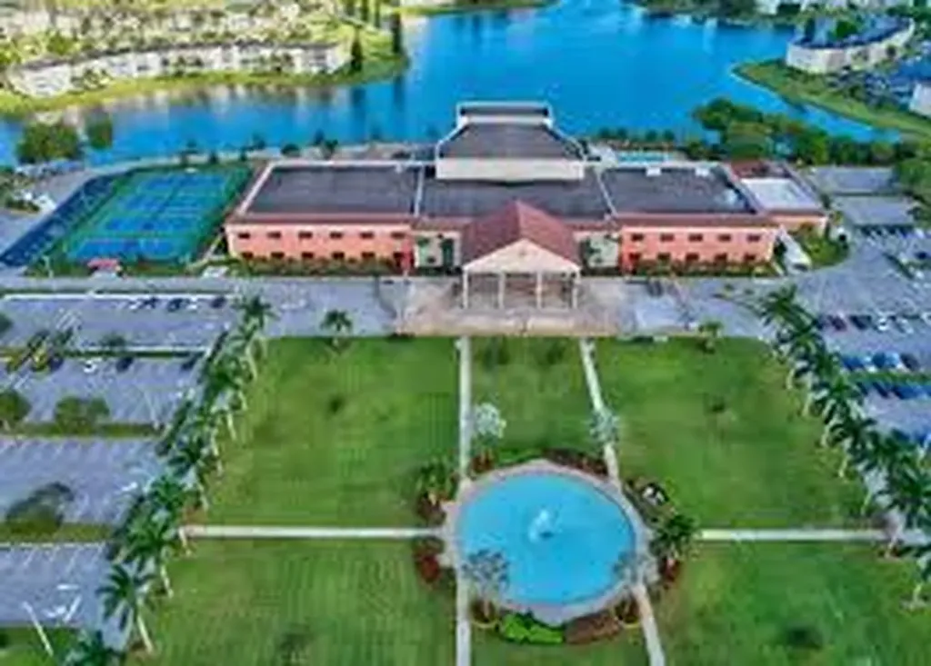 266 Brighton G Boca Raton FL 33434