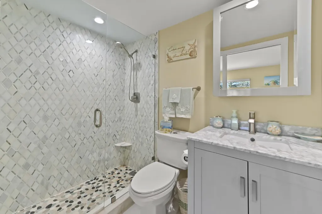 2550 Presidential Way West Palm Beach FL 33401