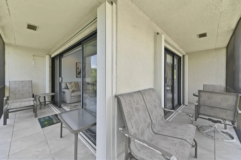 2550 Presidential Way West Palm Beach FL 33401