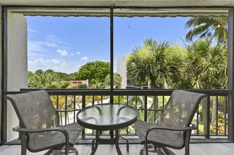 2550 Presidential Way West Palm Beach FL 33401