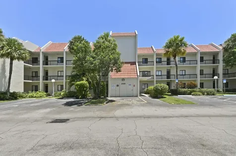 2550 Presidential Way West Palm Beach FL 33401