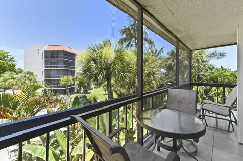 2550 Presidential Way West Palm Beach FL 33401