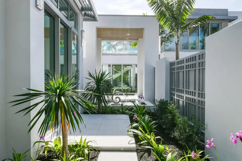 3030 Washington Road West Palm Beach FL 33405